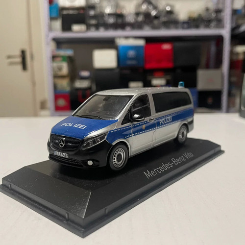 Modellino pressofuso polizia